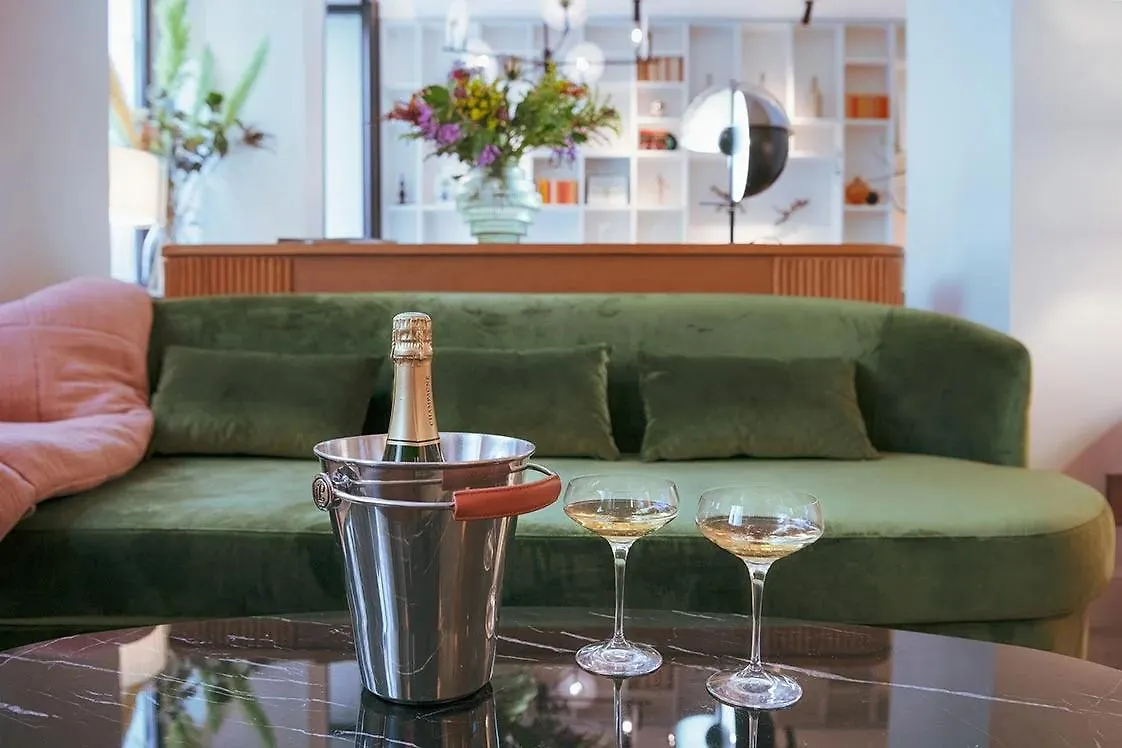 Hotel Dadou باريس 4*,