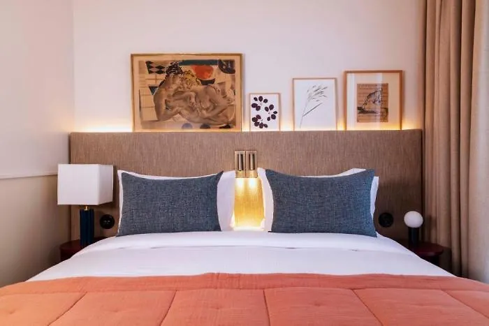 Hotel Dadou باريس
