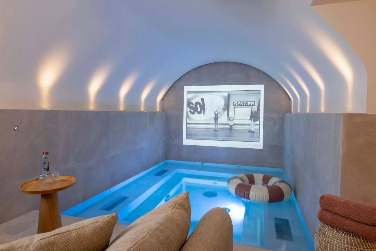 Hotel Dadou باريس 4*,  فرنسا