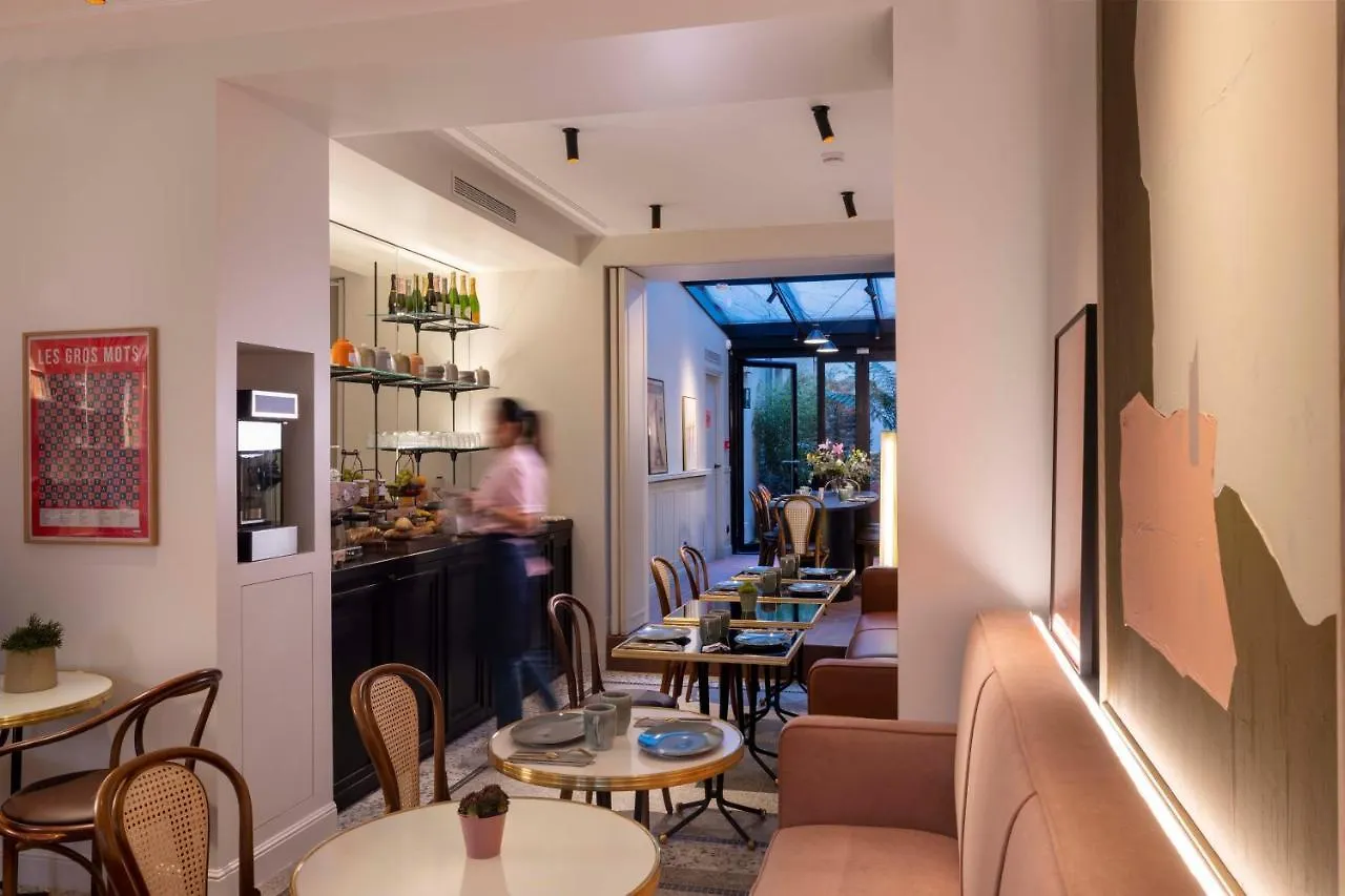 Hotel Dadou باريس 4*,  فرنسا